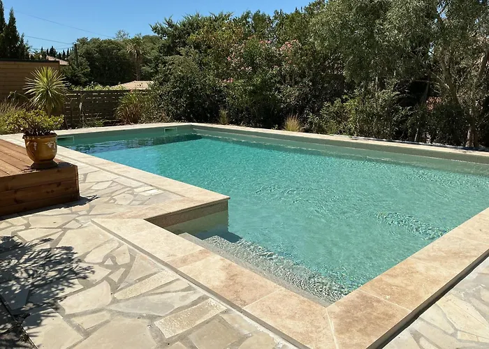 Jolie Au Calme Climatisée Grande Piscine Jardin